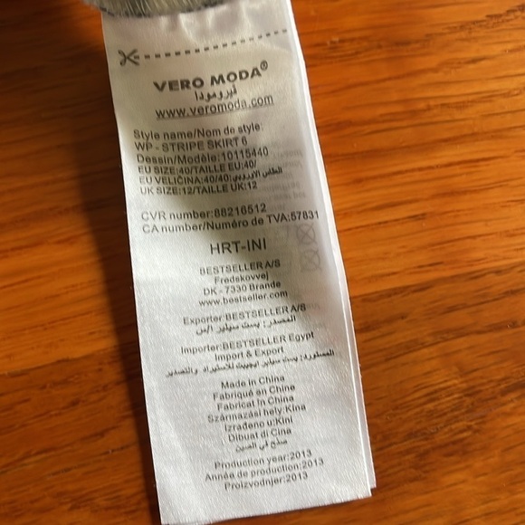 Vero Moda sz 40 black/white zippered stretch mini skirt. - Picture 4 of 5